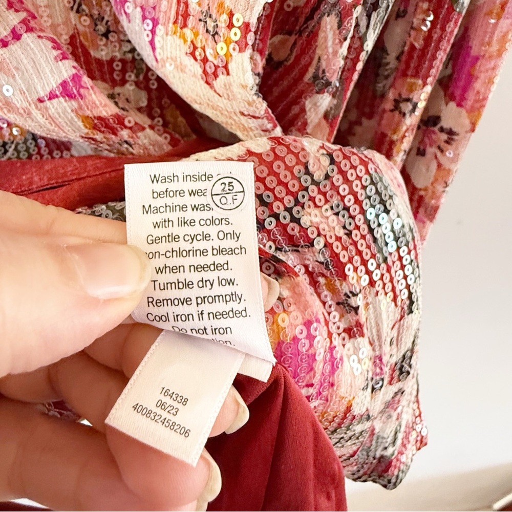 NWT Lauren‎ Conrad Women Sequin Floral Wrap Tie Top 3X Glam Feminine Romantic - Picture 6 of 7